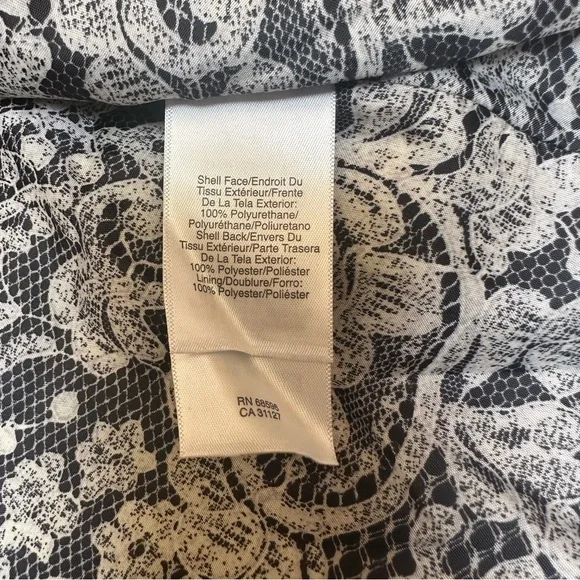 DKNY Metallic Silver Faux Leather Moto Jacket Size Medium - Picture 6 of 11